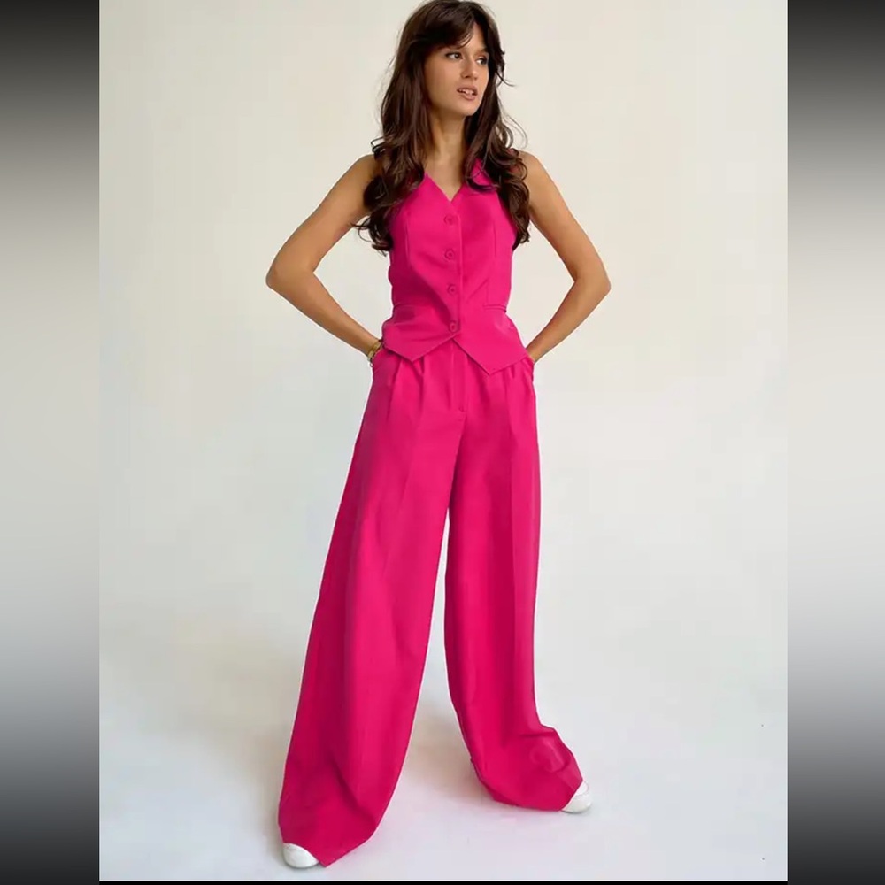 Two Pieces Set in Pink. Elegant Blazer and high waste pant size Small